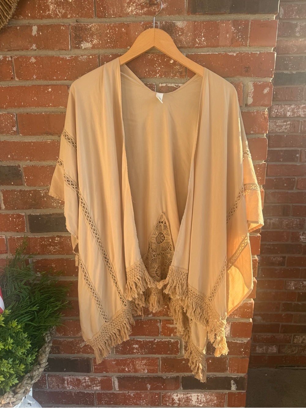 Beige Crochet Trim Fringe Kimono